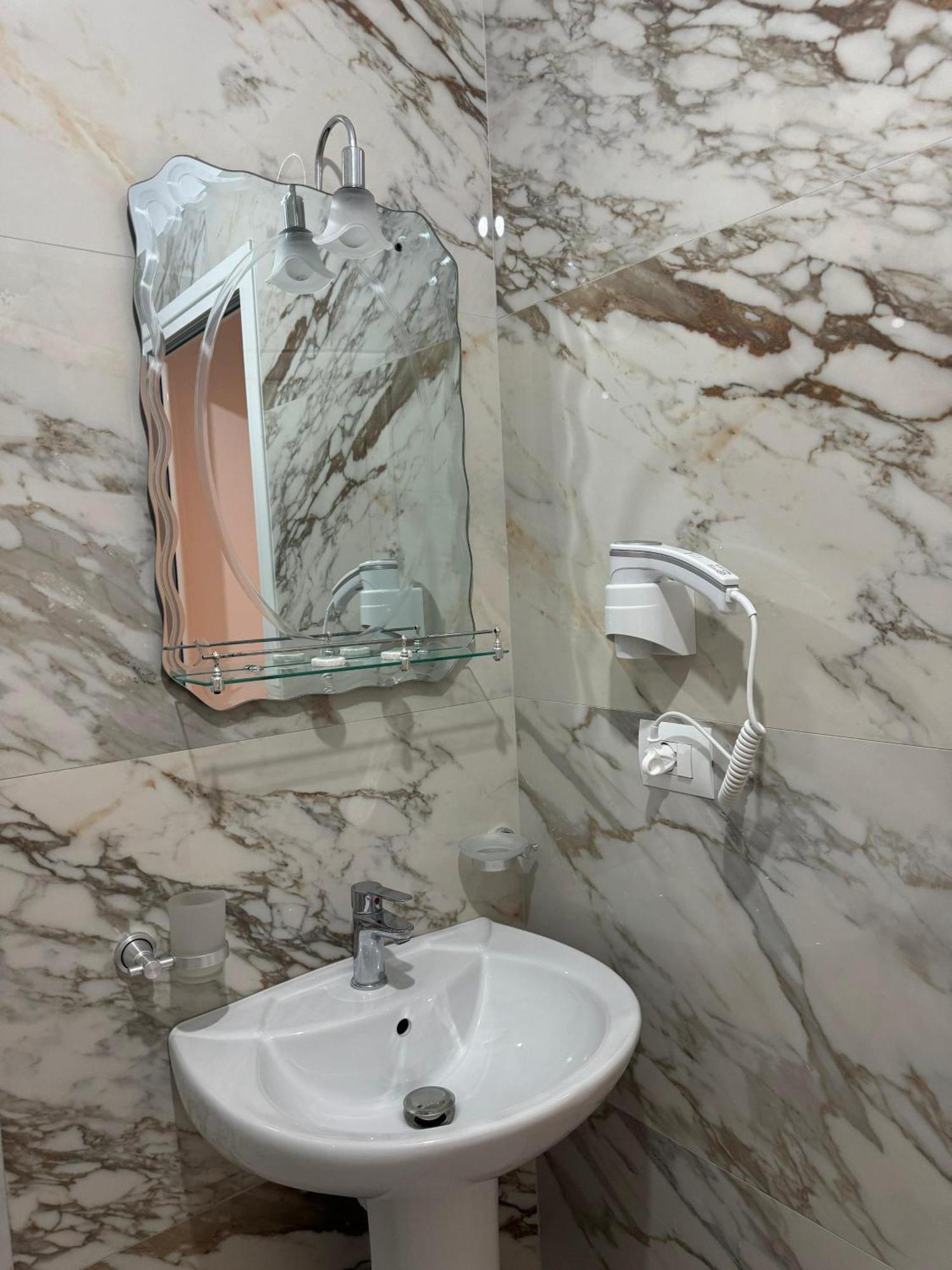 Anila's One Bedroom Apartment